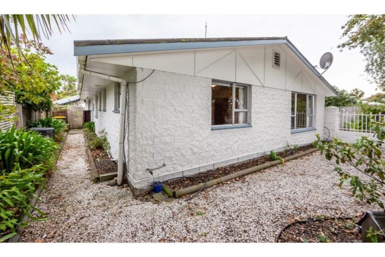 Photo of property in 194 Halswell Road, Hillmorton, Christchurch, 8025