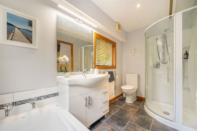 Photo of property in 30c Chatsworth Road, Silverstream, Upper Hutt, 5019