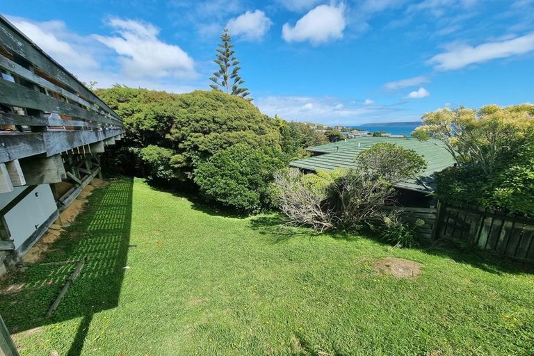 Photo of property in 10 Mervyn Place, Plimmerton, Porirua, 5026