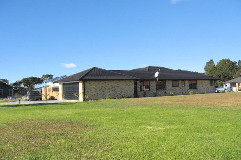 Photo of property in 27 Halyard Loop, Haruru, 0204