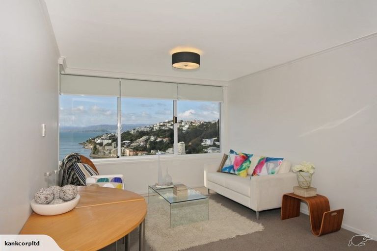 Photo of property in 9/2 Oriental Terrace, Mount Victoria, Wellington, 6011