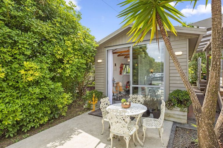 Photo of property in 23b Uenuku Avenue, Raglan, 3225