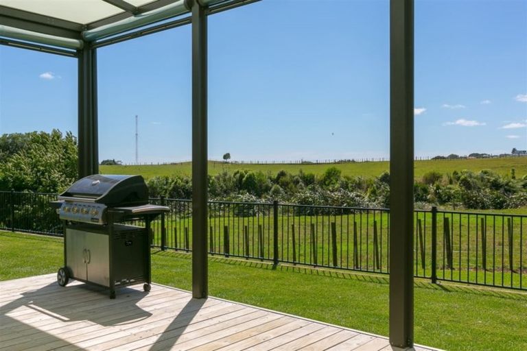 Photo of property in 5d Vardon Way, Waiwhakaiho, New Plymouth, 4312