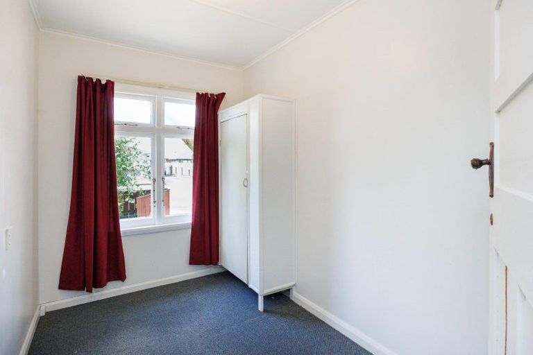 Photo of property in 17 Haydon Street, Roslyn, Palmerston North, 4414