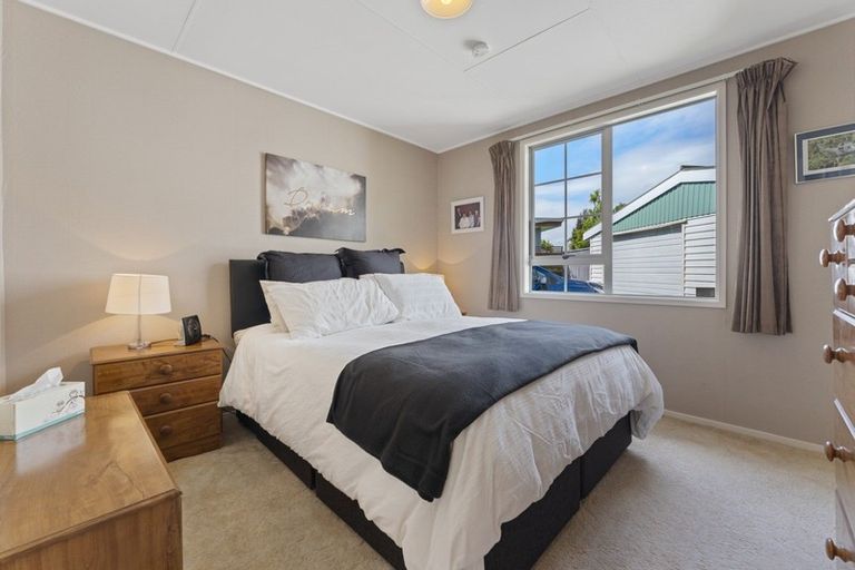 Photo of property in 15 Rennie Avenue, Milson, Palmerston North, 4414