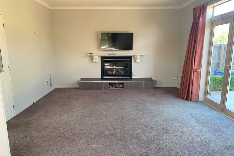 Photo of property in 198 Springfield Road, St Albans, Christchurch, 8014