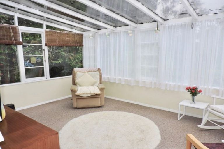 Photo of property in 31 Lyndhurst Road, Tawa, Wellington, 5028