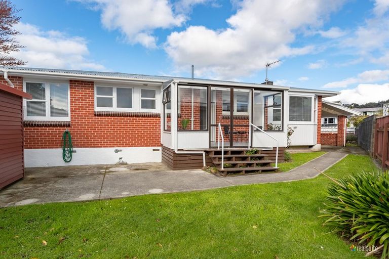 Photo of property in 15 Ruru Crescent, Heretaunga, Upper Hutt, 5018