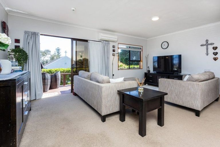Photo of property in 1/7 Gerald Stokes Avenue, Helensville, 0800