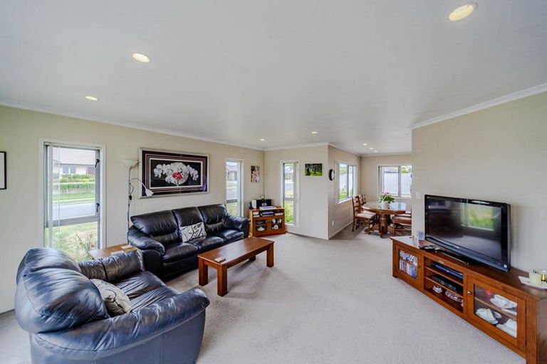 Photo of property in 6 Highgrove Place, Waipukurau, 4200