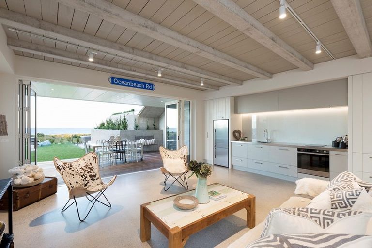 Photo of property in 235a Oceanbeach Road, Mount Maunganui, 3116