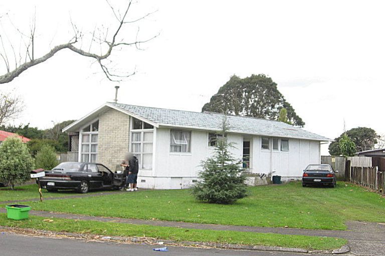Photo of property in 4 Leaver Place, Weymouth, Auckland, 2103
