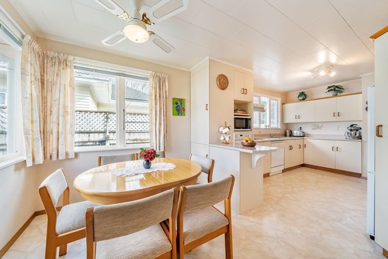 Photo of property in 28 Golf Road, Manor Park, Lower Hutt, 5019