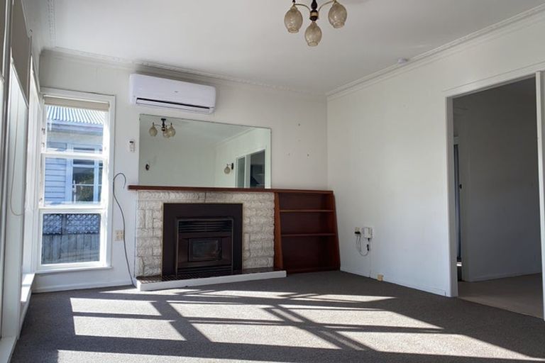 Photo of property in 24 Carbine Road, Mount Wellington, Auckland, 1060