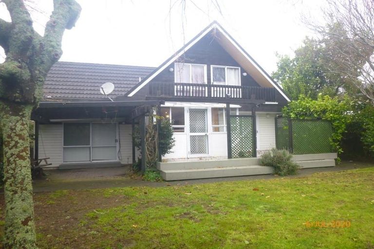 Photo of property in 93 Wiseley Road, West Harbour, Auckland, 0618