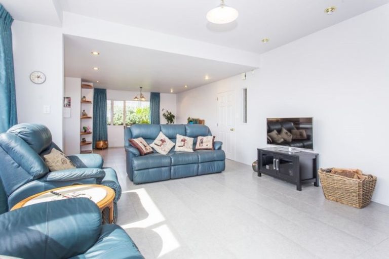 Photo of property in 265 Major Hornbrook Road, Mount Pleasant, Christchurch, 8081