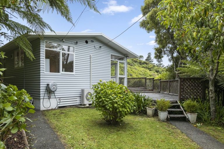 Photo of property in 156 Miromiro Road, Normandale, Lower Hutt, 5010