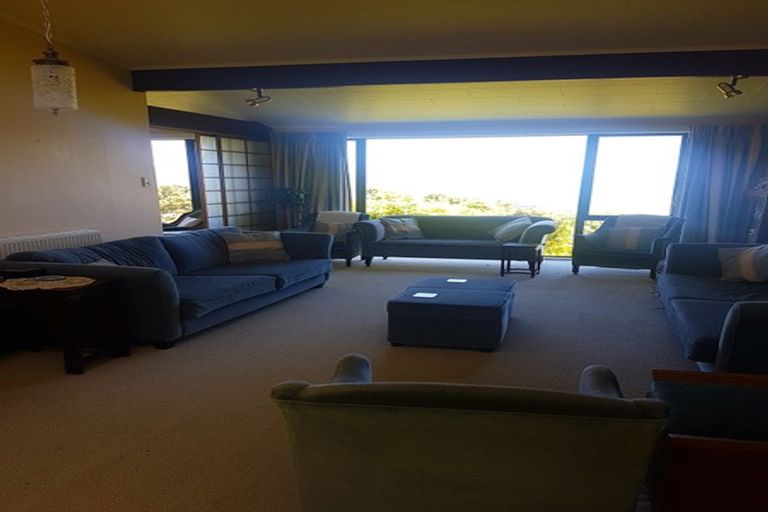 Photo of property in 24 Rakeiora Grove, Korokoro, Lower Hutt, 5012