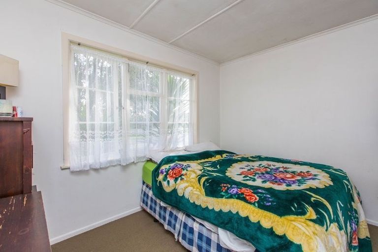 Photo of property in 18 Crawford Avenue, Mangere Bridge, Auckland, 2022