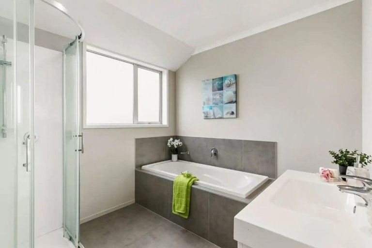 Photo of property in 116 Hillpark Drive, Pokeno, 2402
