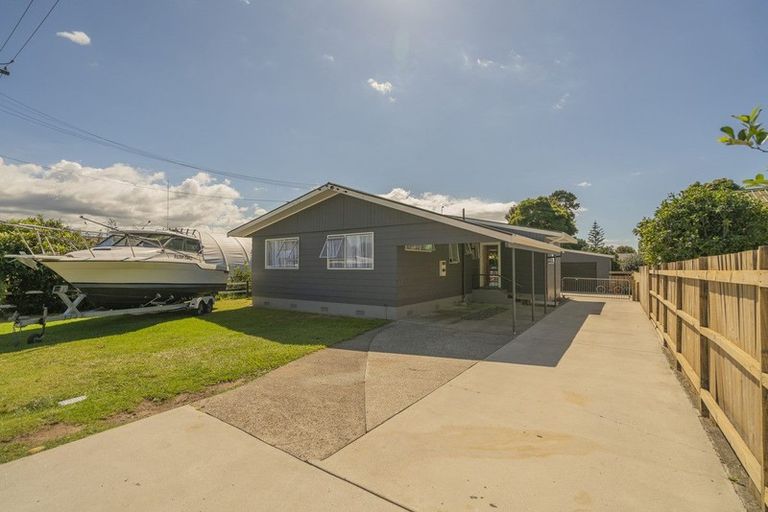 Photo of property in 11 White Street, Whitianga, 3510
