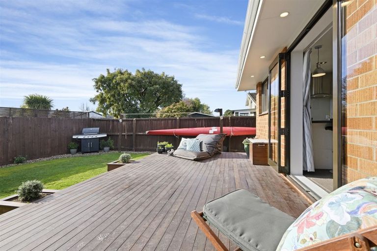 Photo of property in 12 O'halloran Drive, Halswell, Christchurch, 8025