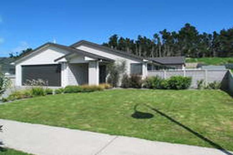 Photo of property in 34 Kahurangi Heights, Aotea, Porirua, 5024