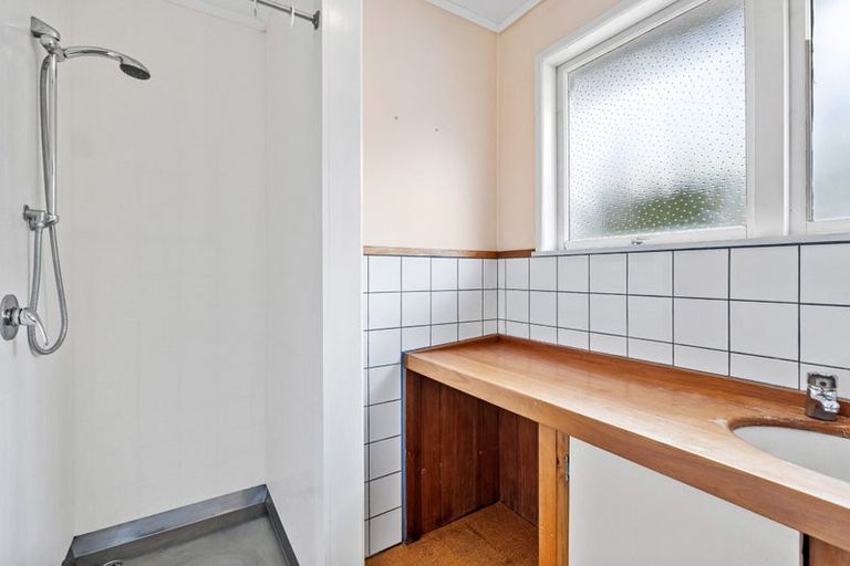 Photo of property in 8 Memorial Drive, Parahaki, Whangarei, 0112