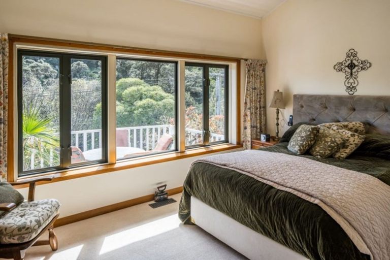 Photo of property in 36 Moana Road, Days Bay, Lower Hutt, 5013