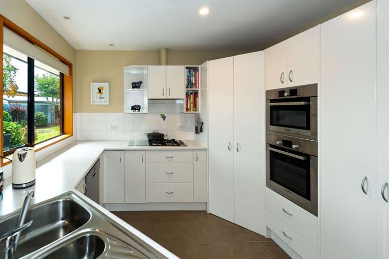 Photo of property in 9 Blue Gum Place, New Brighton, Christchurch, 8083