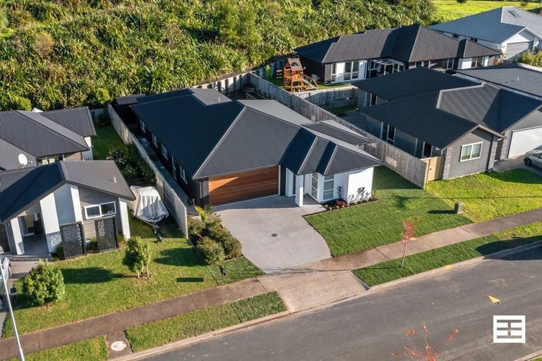 Photo of property in 53 Awataha Crescent, Pyes Pa, Tauranga, 3110