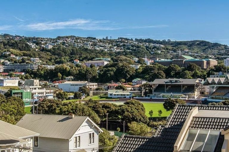 Photo of property in Melksham Towers, 401/131 Brougham Street, Mount Victoria, Wellington, 6011