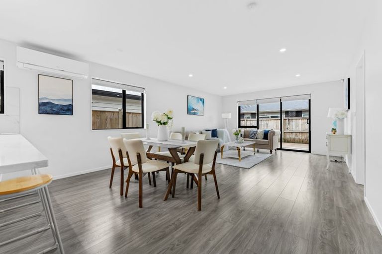 Photo of property in 14 Noia Way, Karaka, Papakura, 2113