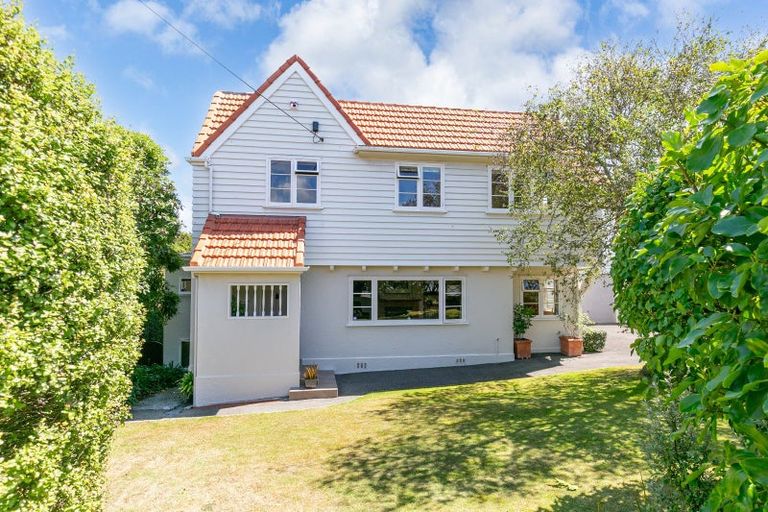 Photo of property in 4 Nicholson Road, Khandallah, Wellington, 6035