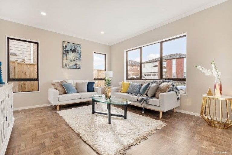 Photo of property in 10 Hinoki Way, Flat Bush, Auckland, 2019