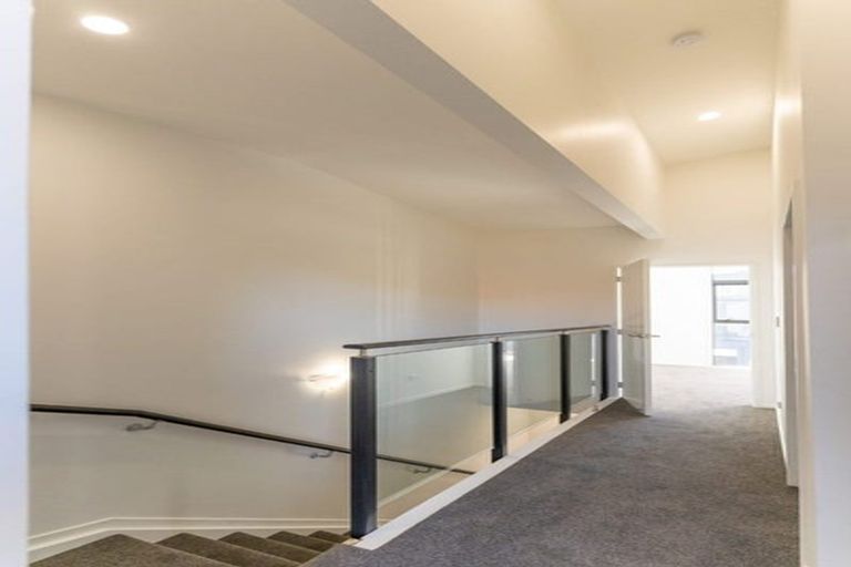 Photo of property in 12 Rangimarie Close, Opaheke, Papakura, 2113