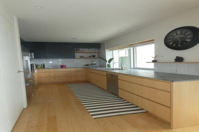 Photo of property in 25 Salamanca Road, Kelburn, Wellington, 6012