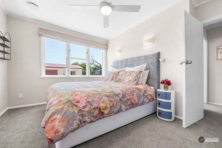 Photo of property in 76 Shakespeare Avenue, Trentham, Upper Hutt, 5018