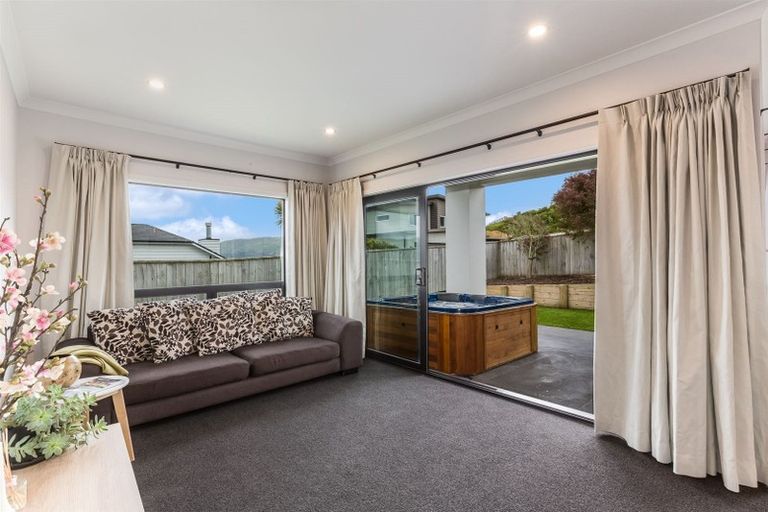 Photo of property in 68 Aotea Drive, Aotea, Porirua, 5024
