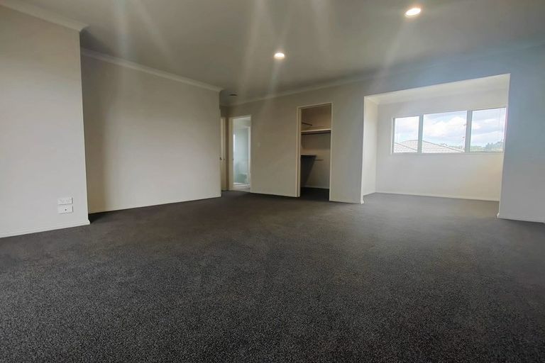 Photo of property in 6 Chadlington Avenue, Henderson, Auckland, 0612