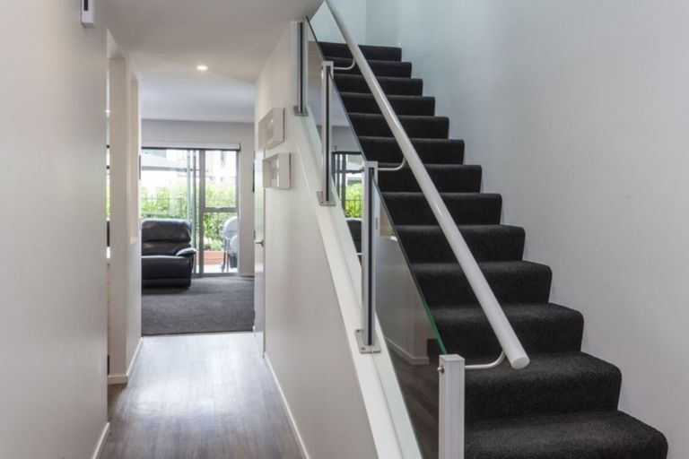 Photo of property in 9 Seager Lane, Hillmorton, Christchurch, 8024