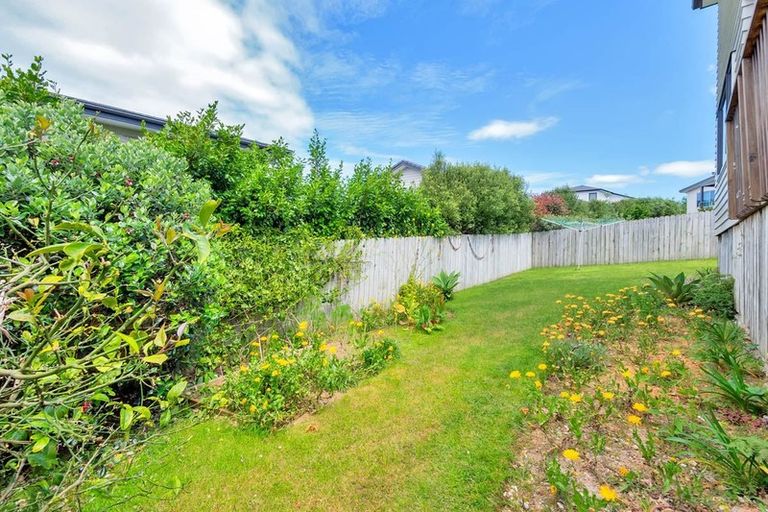 Photo of property in 14 Platinum Rise, Ranui, Auckland, 0612
