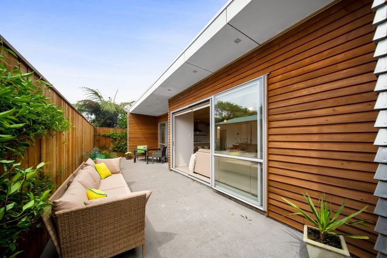 Photo of property in 14a Arawa Street, Welbourn, New Plymouth, 4312