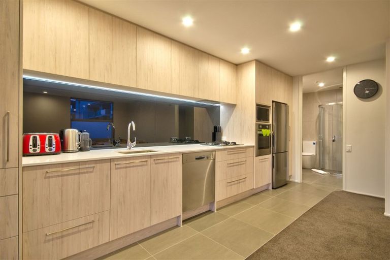 Photo of property in The Beeches Apartments, 13/60 Hallenstein Street, Queenstown, 9300