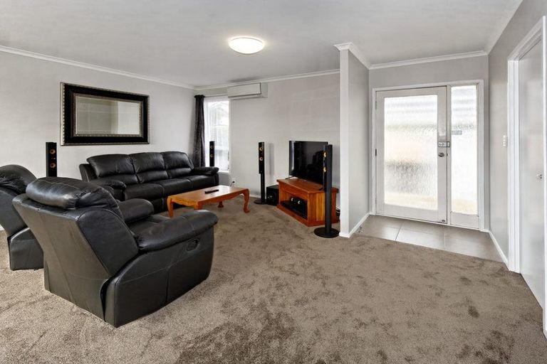 Photo of property in 1/181 Waimumu Road, Massey, Auckland, 0614