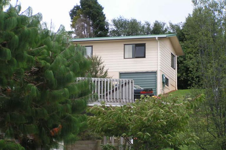 Photo of property in 14 Arde Place, Massey, Auckland, 0614