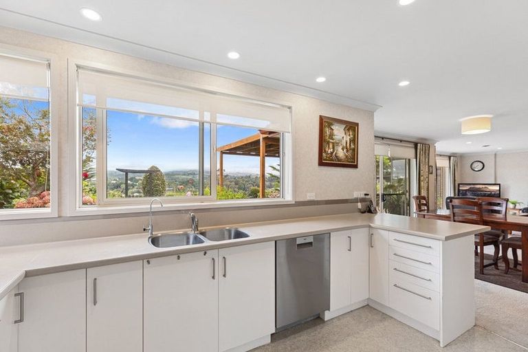 Photo of property in 32 Kereru Place, Pyes Pa, Tauranga, 3112