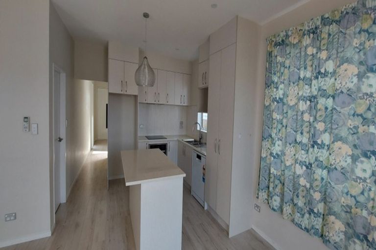 Photo of property in 37 Lockheed Street, Hobsonville, Auckland, 0618