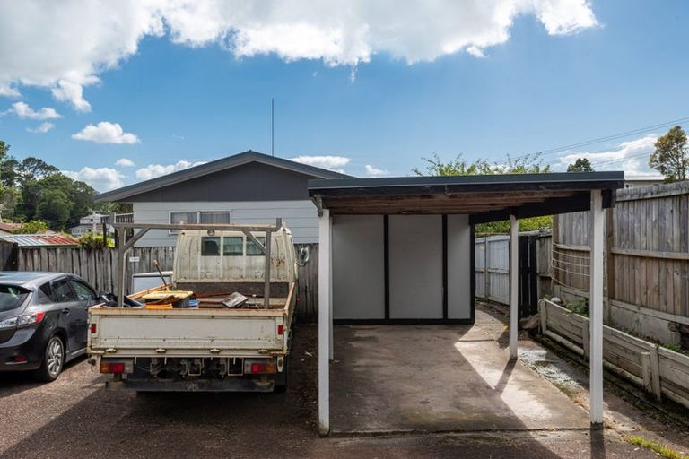 Photo of property in 2/8 Helena Street, Massey, Auckland, 0614