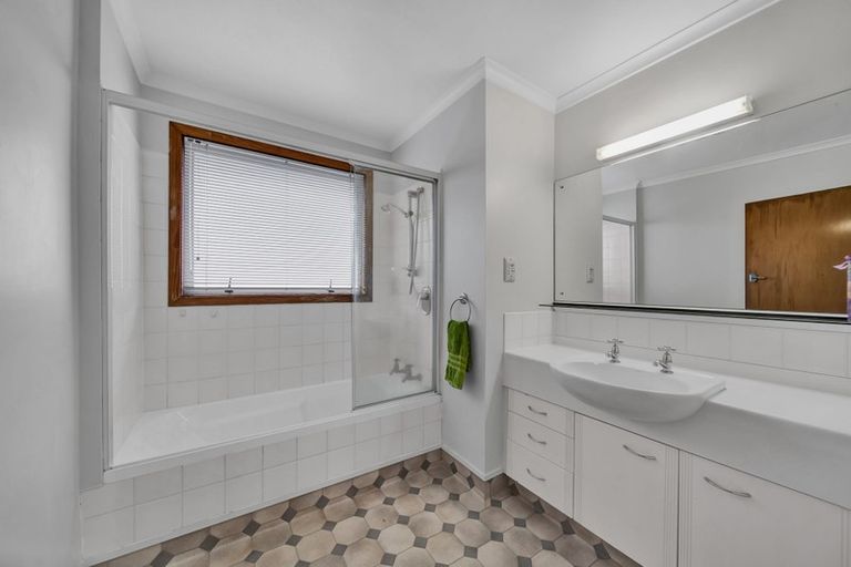 Photo of property in 25 Pacey Avenue, Hawera, 4610